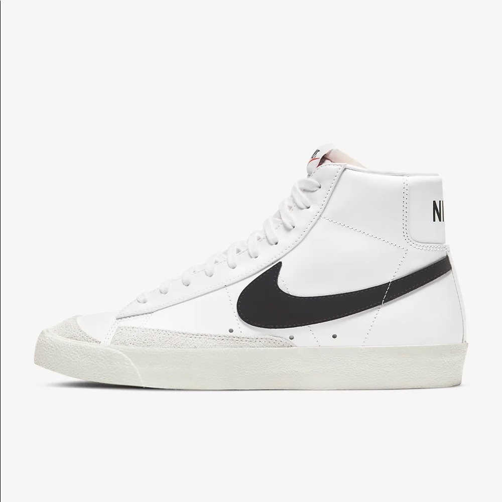 Nike Blazer Mid '77 Vintage
Men's Shoes, never worn outdoors!